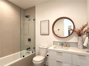 542 N Commonwealth Avenue, Silver Lake CA 90004