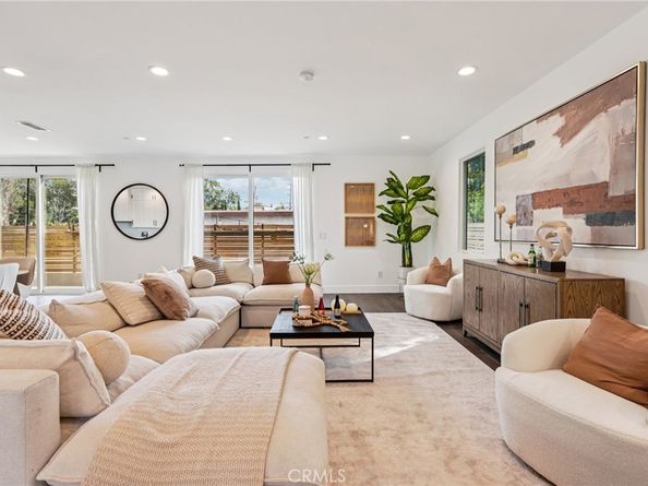 542 N Commonwealth Avenue, Silver Lake CA 90004