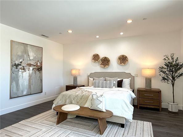 542 N Commonwealth Avenue, Silver Lake CA 90004