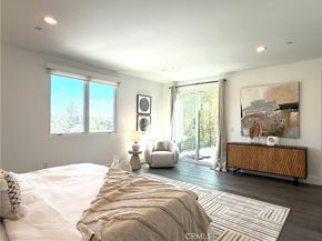 542 N Commonwealth Avenue, Silver Lake CA 90004