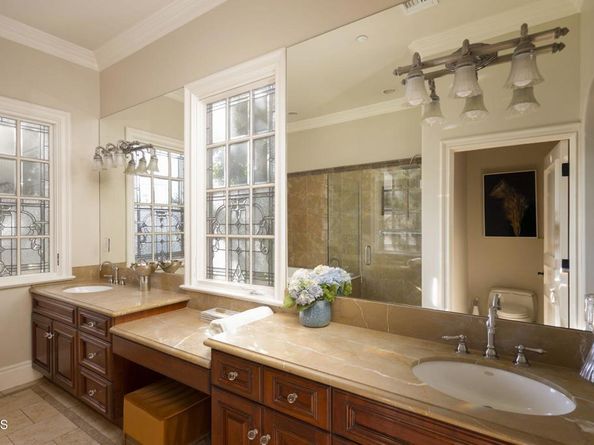 600 S Orange Grove Boulevard 2, Pasadena CA 91105