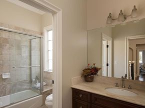 600 S Orange Grove Boulevard 2, Pasadena CA 91105