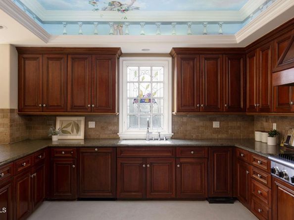 600 S Orange Grove Boulevard 2, Pasadena CA 91105