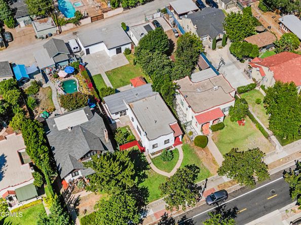 967 N El Molino Avenue, Pasadena CA 91104