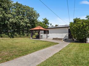967 N El Molino Avenue, Pasadena CA 91104