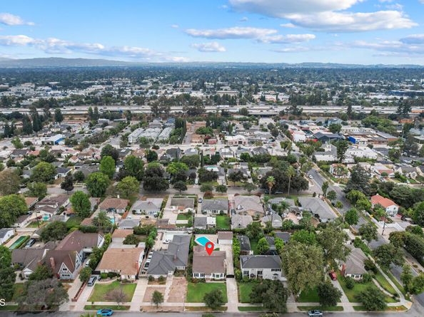 2176 Las Lunas Street, Pasadena CA 91107