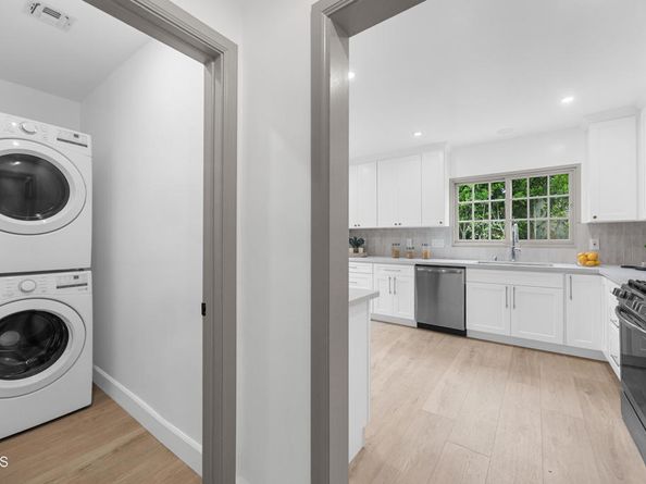 2176 Las Lunas Street, Pasadena CA 91107