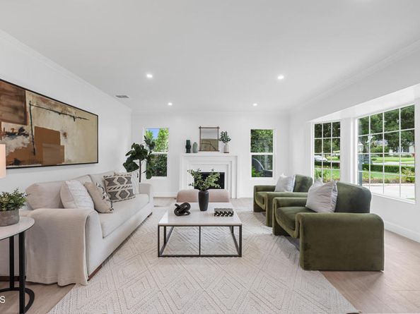 2176 Las Lunas Street, Pasadena CA 91107