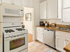 2011 N Beachwood Drive, Los Angeles CA 90068
