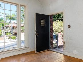 6218 Saylin Lane Lane, Los Angeles CA 90042