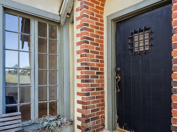 6218 Saylin Lane Lane, Los Angeles CA 90042