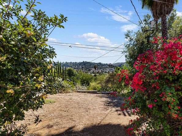 6218 Saylin Lane Lane, Los Angeles CA 90042