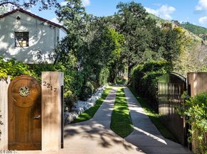 2217 Crescent Drive, Altadena CA 91001