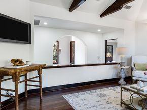 2217 Crescent Drive, Altadena CA 91001