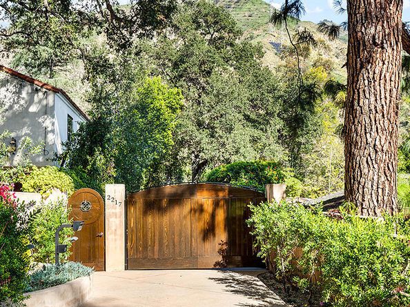 2217 Crescent Drive, Altadena CA 91001