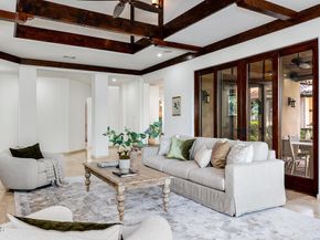 2217 Crescent Drive, Altadena CA 91001