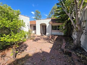 3514 Bahia Blanca W B, Laguna Woods CA 92637