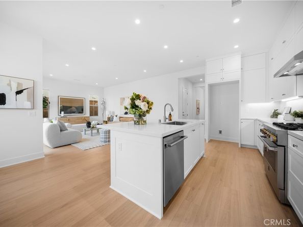 120 Eversedge, Irvine CA 92618