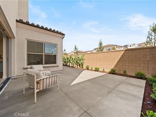 120 Eversedge, Irvine CA 92618