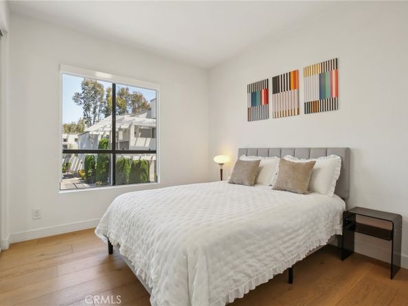 15 Waterway 11, Irvine CA 92614