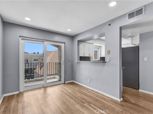 520 N Louise Street 207, Glendale CA 91206