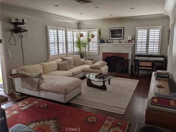 527 S Orchard Drive, Burbank CA 91506