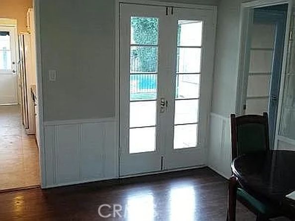 527 S Orchard Drive, Burbank CA 91506