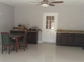527 S Orchard Drive, Burbank CA 91506