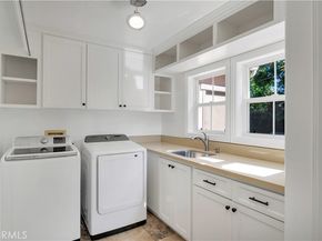 16 Bayleaf Lane, Irvine CA 92620