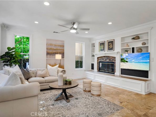 16 Bayleaf Lane, Irvine CA 92620