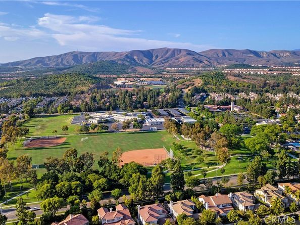 16 Bayleaf Lane, Irvine CA 92620