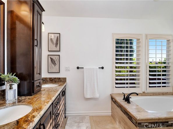 16 Bayleaf Lane, Irvine CA 92620