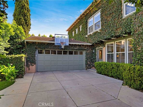 16 Bayleaf Lane, Irvine CA 92620