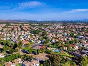 16 Bayleaf Lane, Irvine CA 92620