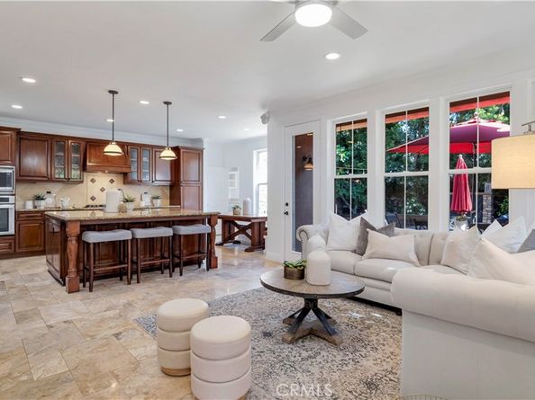 16 Bayleaf Lane, Irvine CA 92620