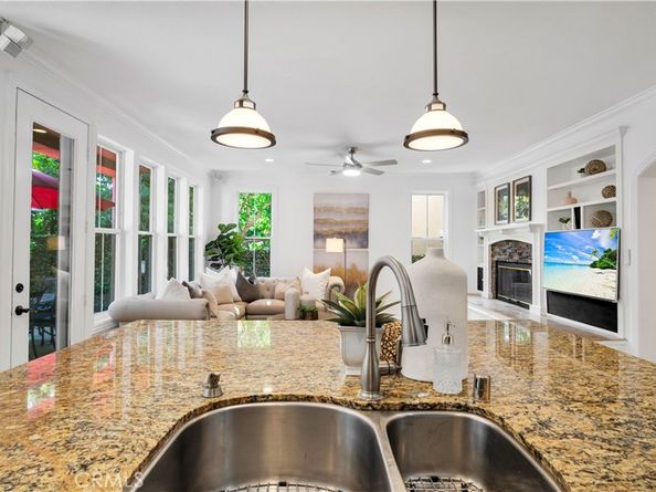 16 Bayleaf Lane, Irvine CA 92620