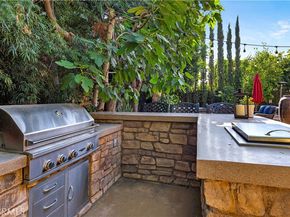 16 Bayleaf Lane, Irvine CA 92620