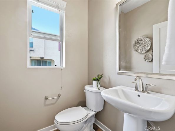 109 Alder Ridge, Lake Forest CA 92610