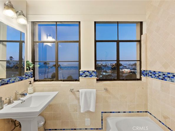 800 E Ocean Boulevard 201, Long Beach CA 90802