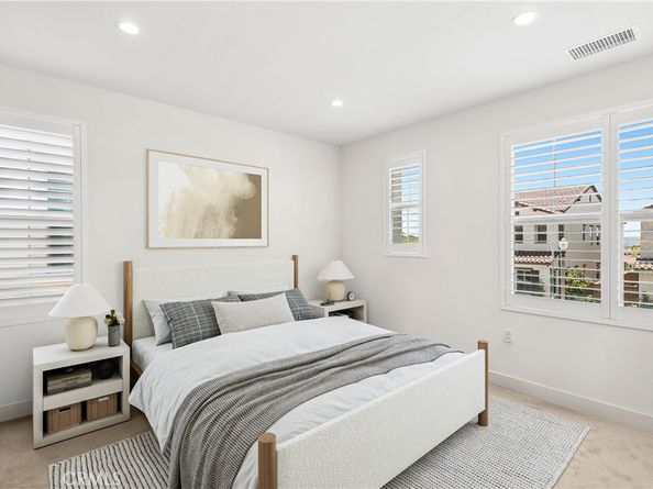 106 Bright Star, Irvine CA 92618