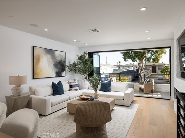 1315 Ocean Avenue, Seal Beach CA 90740