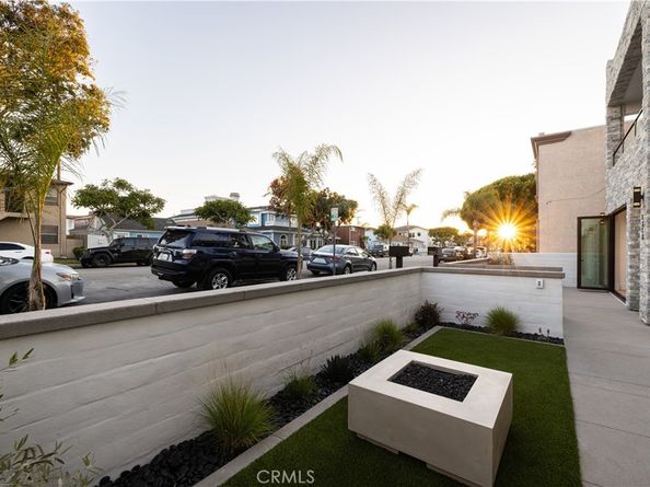 1315 Ocean Avenue, Seal Beach CA 90740
