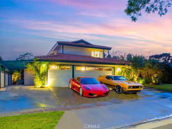 2718 N Wright Street