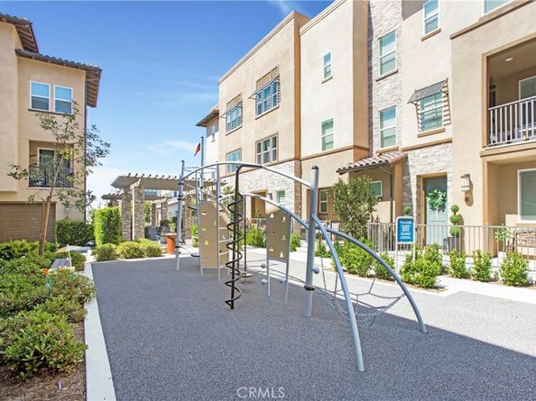 83 Hideaway Loop, Mission Viejo CA 92692