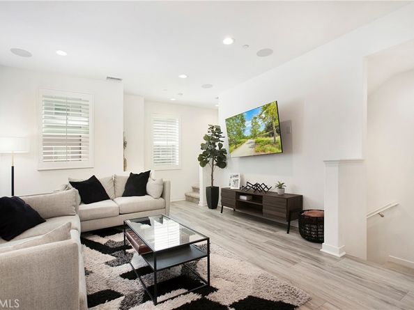 83 Hideaway Loop, Mission Viejo CA 92692