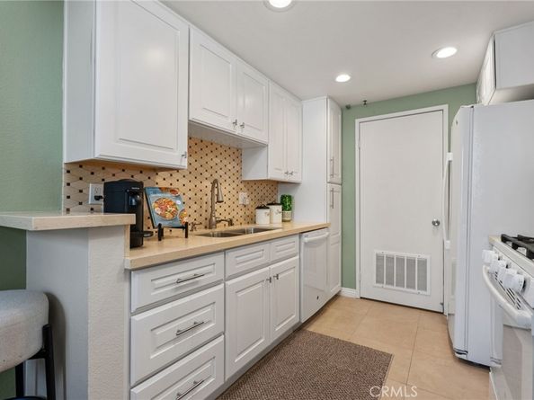 17722 Sergio Circle CI104, Huntington Beach CA 92647