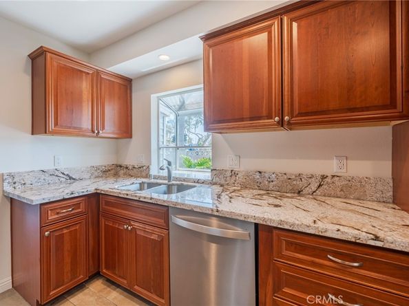 1701 Lake Street, Huntington Beach CA 92648