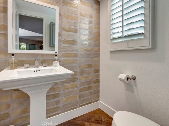 515 Bay Hill Drive, Newport Beach CA 92660