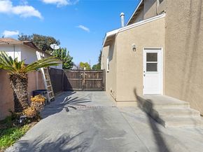 6008 Village Road, Lakewood CA 90713