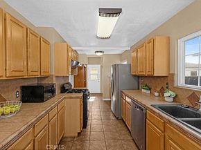 6008 Village Road, Lakewood CA 90713